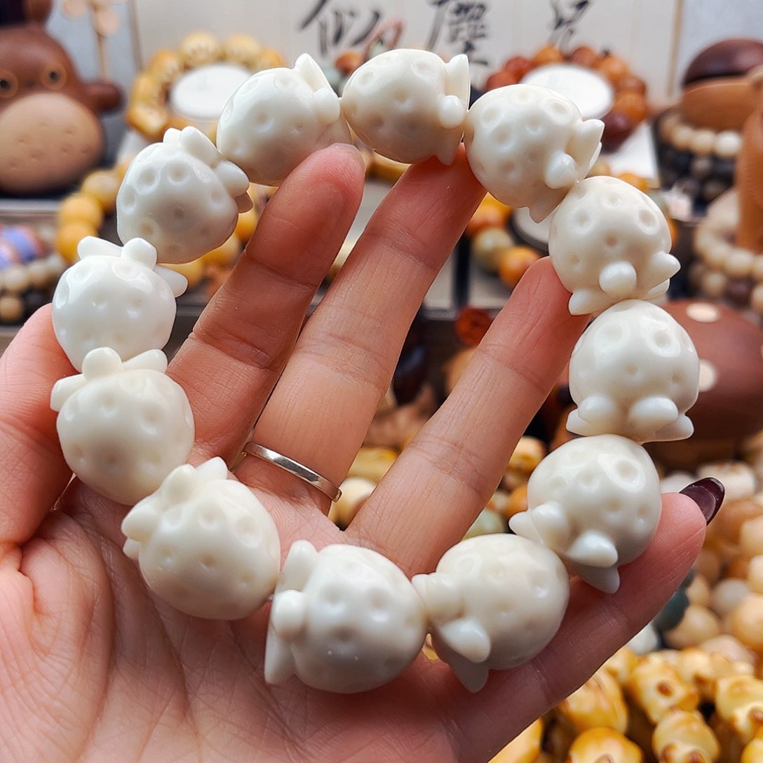 菩提根/象牙果手串大草莓