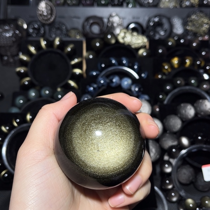 雨***霖黑曜岩未镶嵌珠宝奇石