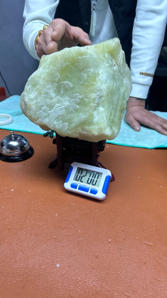 天然岫玉原石多样性发货101