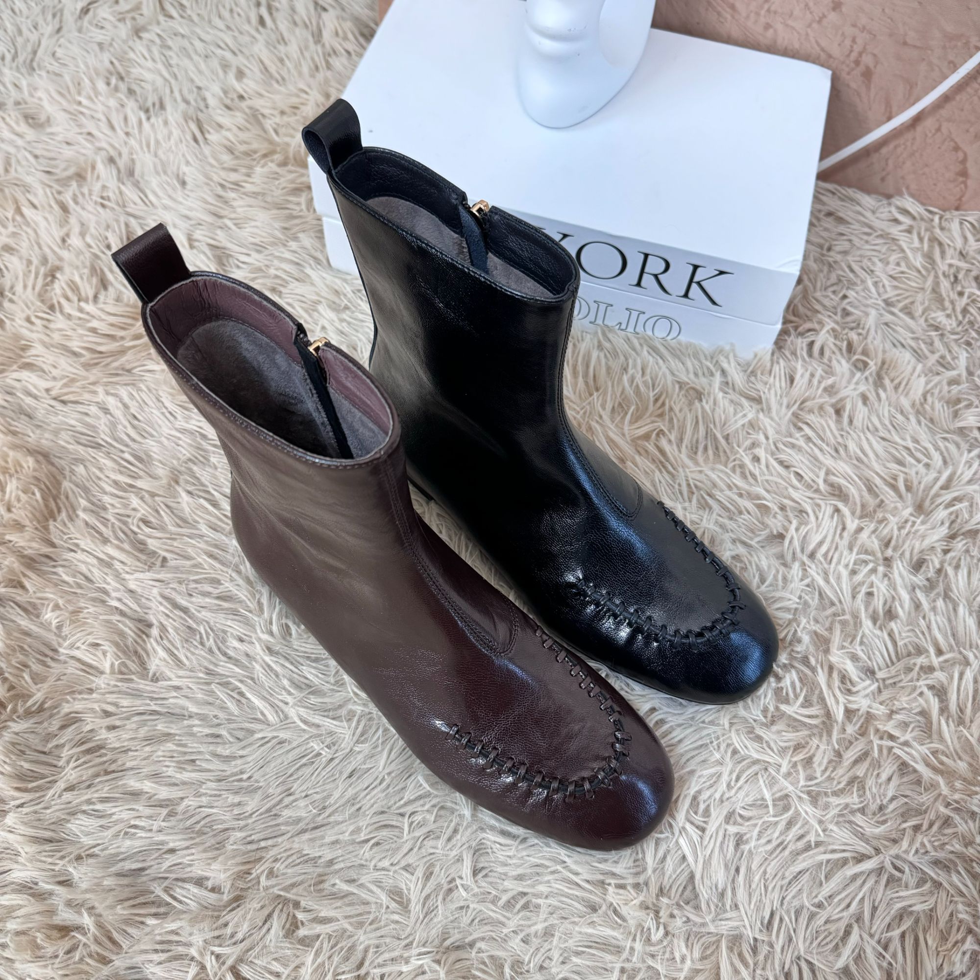  (周周专属)2025新秋冬英伦风设计款轻奢时尚百搭瘦瘦靴女AM3020