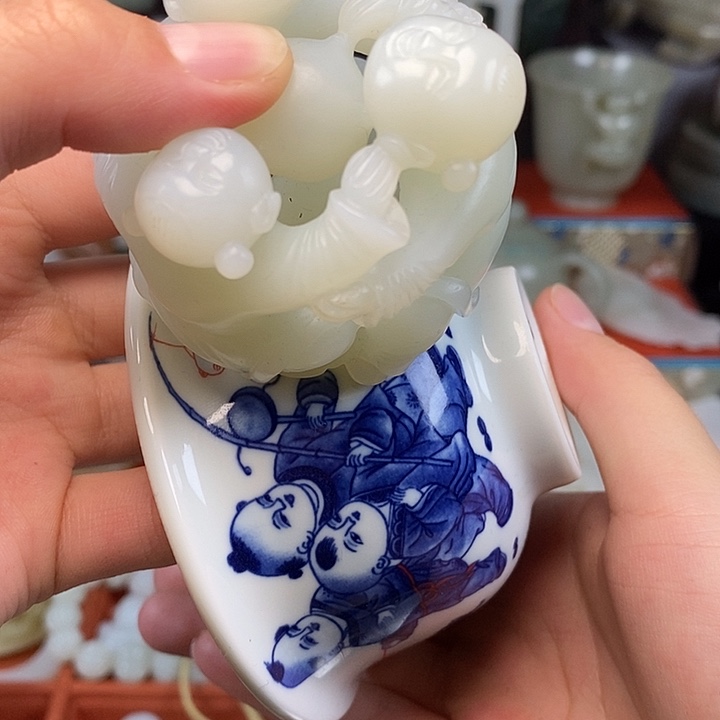 白**冰青花瓷茶杯一个一团和气