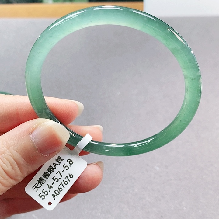 【闪购商品】翡翠手镯（圆镯）未镶嵌