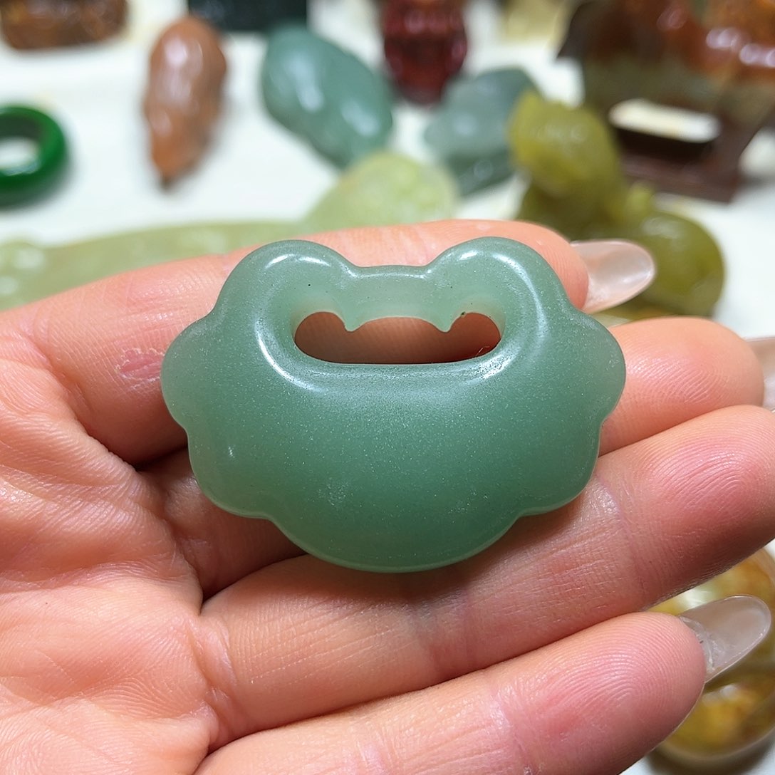 白玉菩提吊坠白玉菩提吊坠