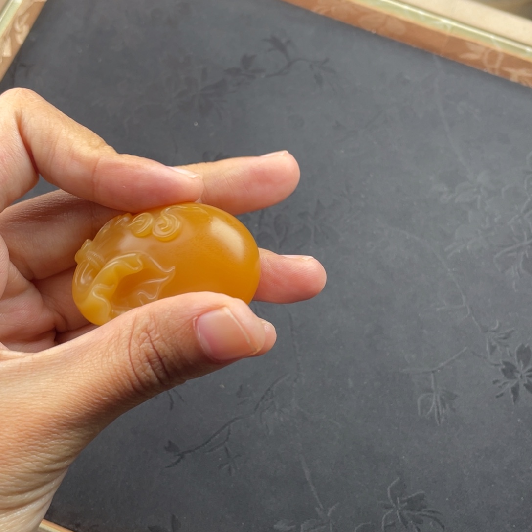 平***晚石英质玉（缅黄）未镶嵌项链