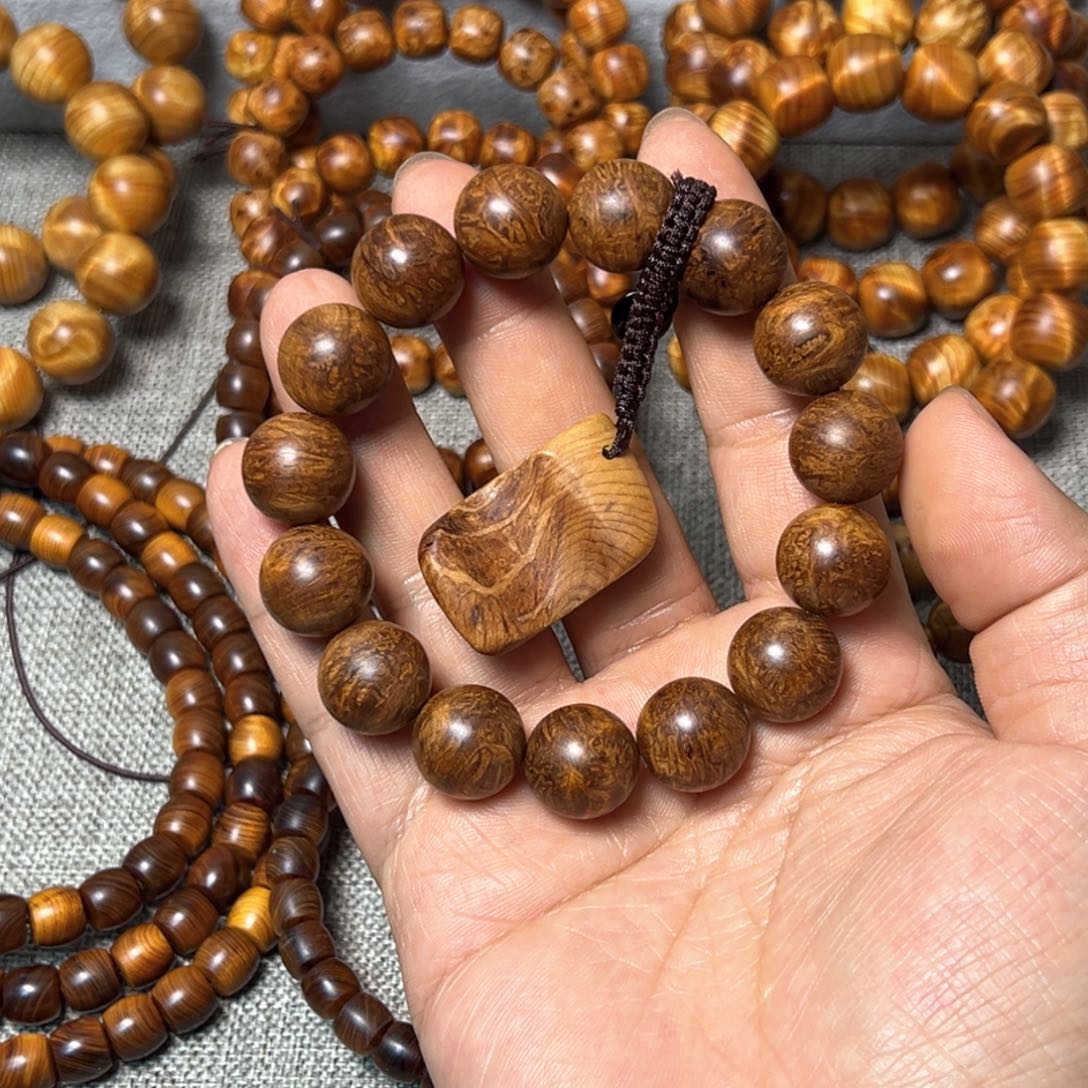 柏木（崖柏）星***山1.5黑金雪花变异瘤