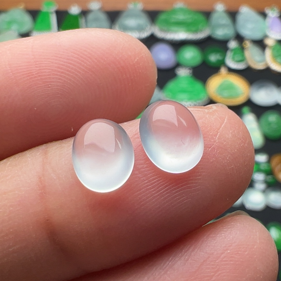 翡翠颈饰18K金镶嵌蛋7.6