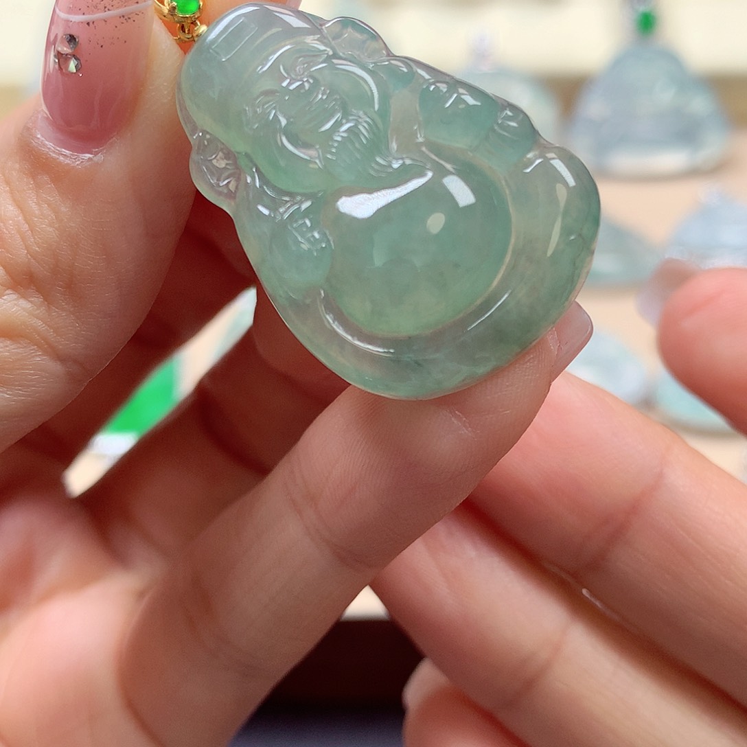 翡翠颈饰18K金镶嵌翡翠