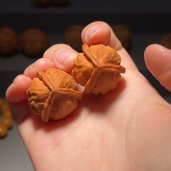 文玩核桃把件三棱112