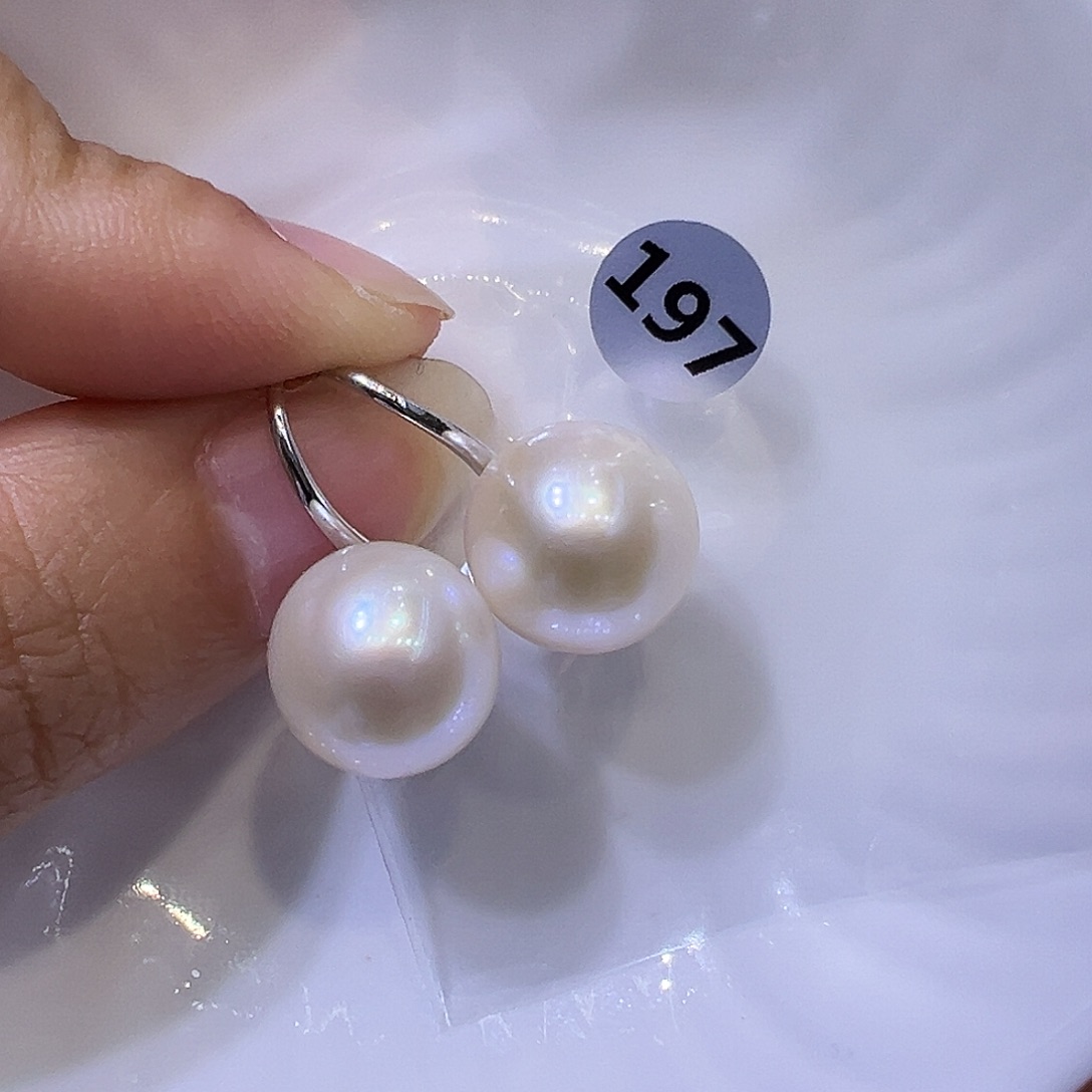 淡水珍珠银S925镶嵌耳饰