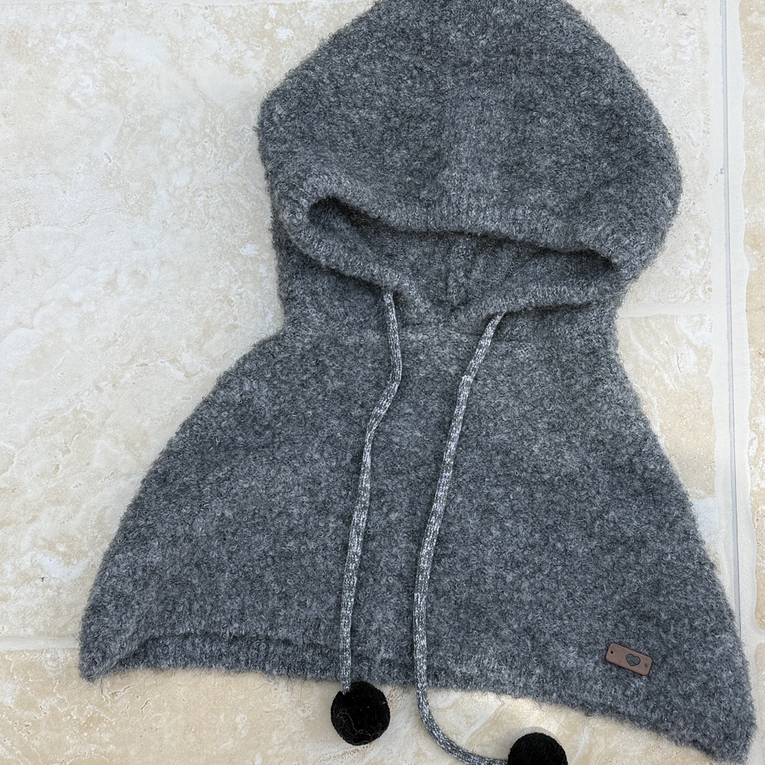 子田推荐-儿童流苏球球披肩帽套