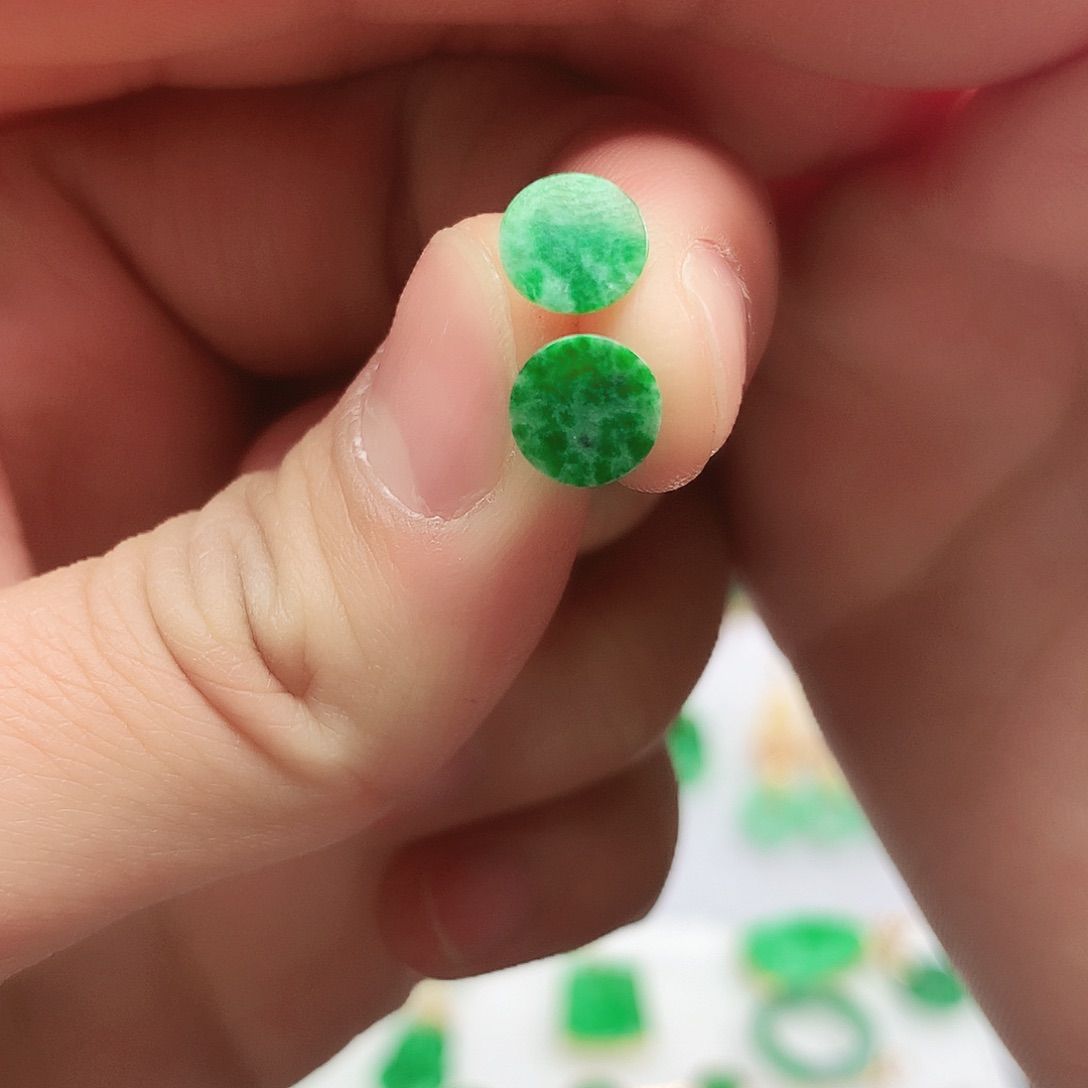 翡翠耳饰未镶嵌耳饰