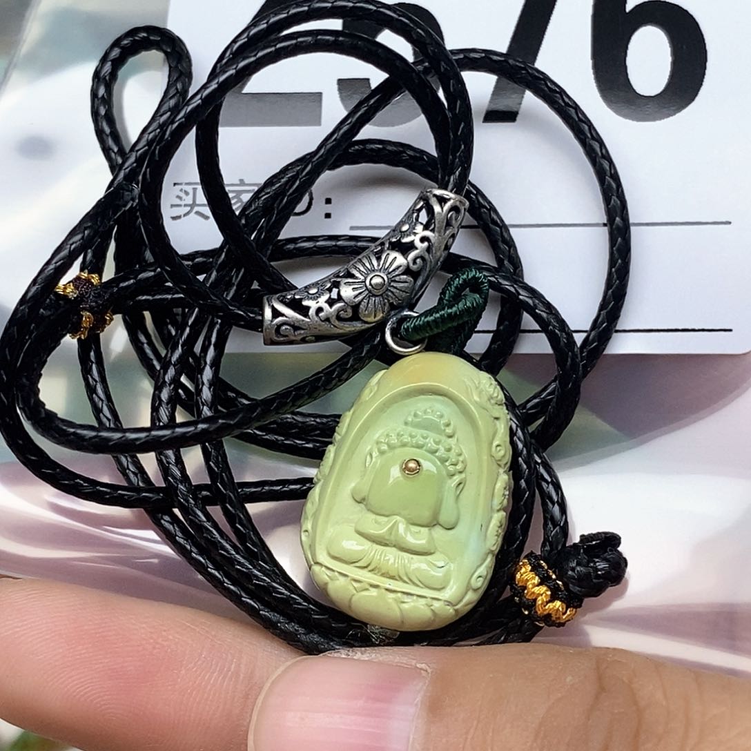 绿松石配饰未镶嵌