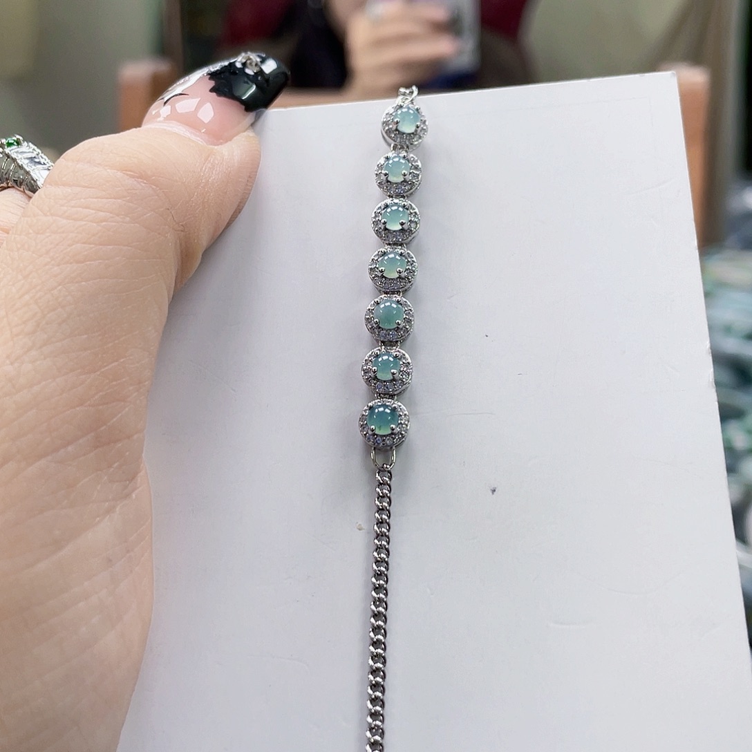 翡翠未镶嵌颈饰天然翡翠Ａ货