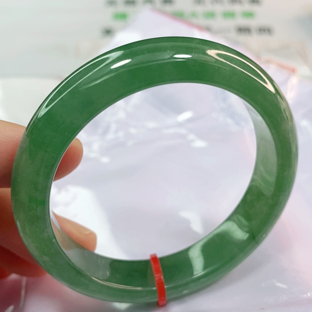 翡翠手镯未镶嵌51.6圈口