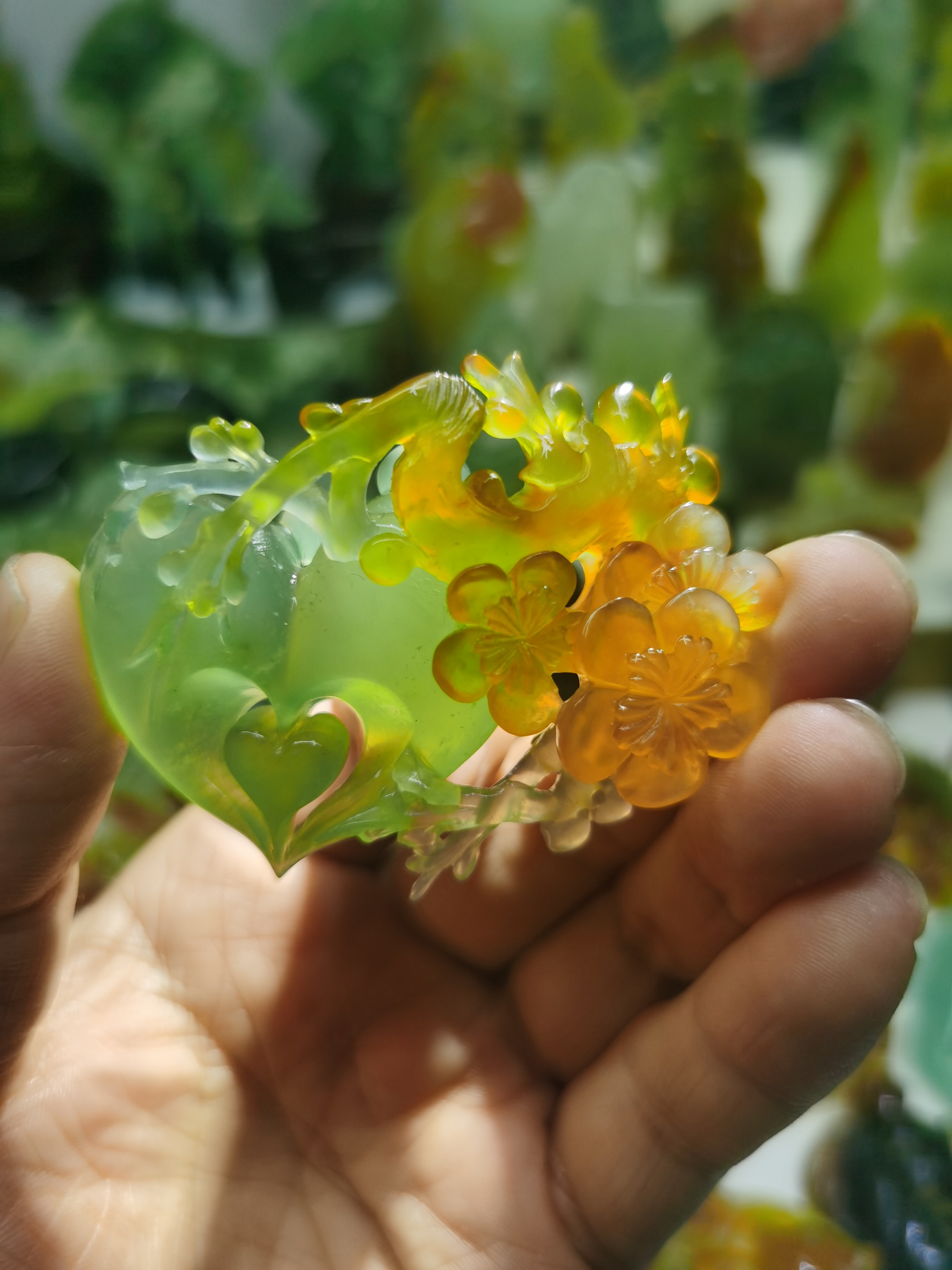 心心相念挂件  采用天然花玉精心雕刻而成，