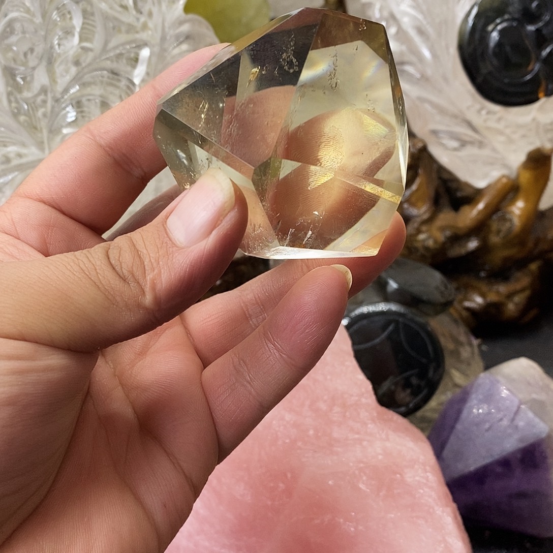 未镶嵌水晶珠宝半成品