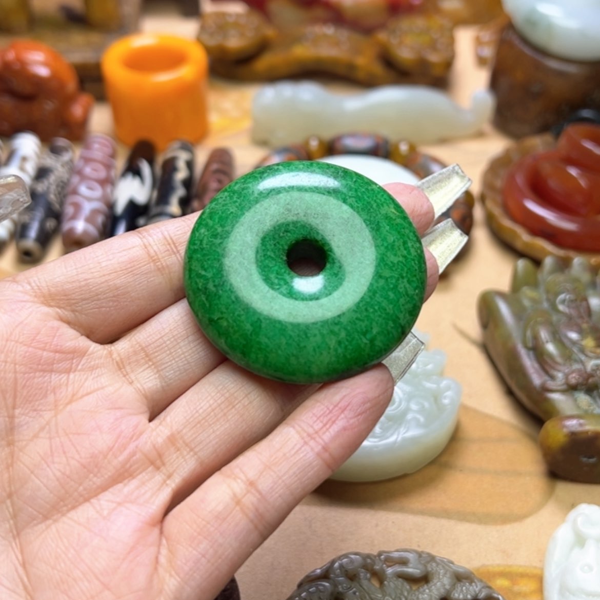 【闪购商品】蛇纹石玉颈饰未镶嵌