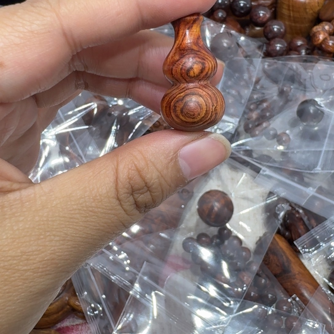 愚***人有机玻璃小件物品的销售