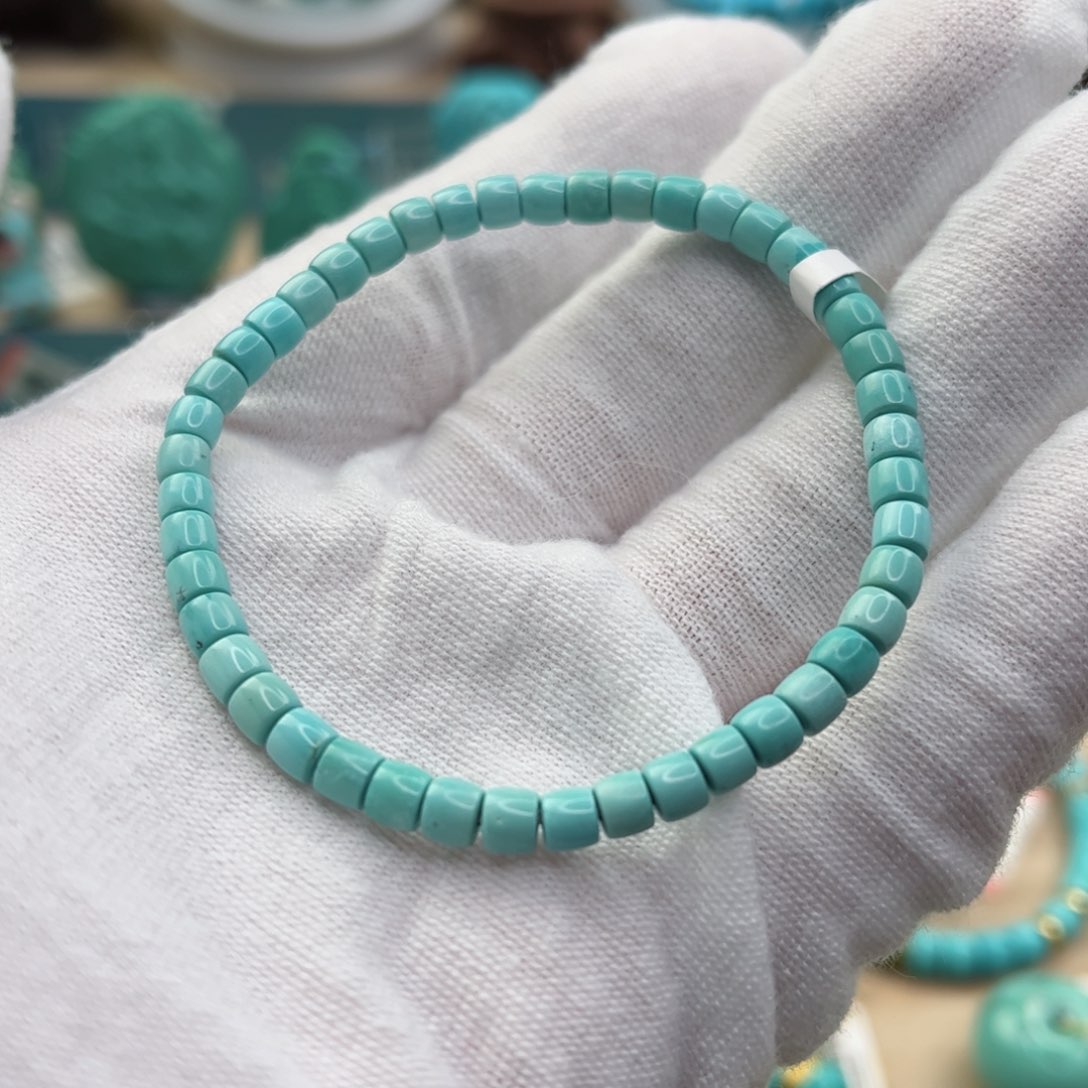 绿松石配饰未镶嵌