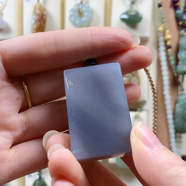 未镶嵌颈饰玛瑙/玉髓雨*?