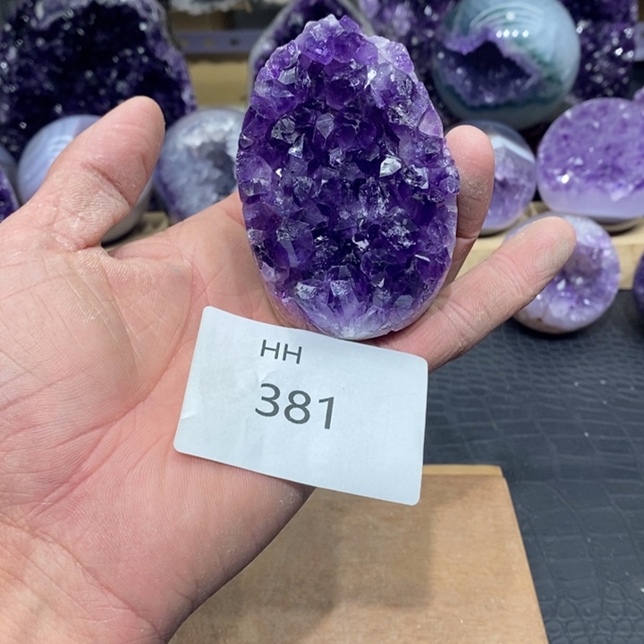 紫晶未镶嵌大型摆件（非配饰）