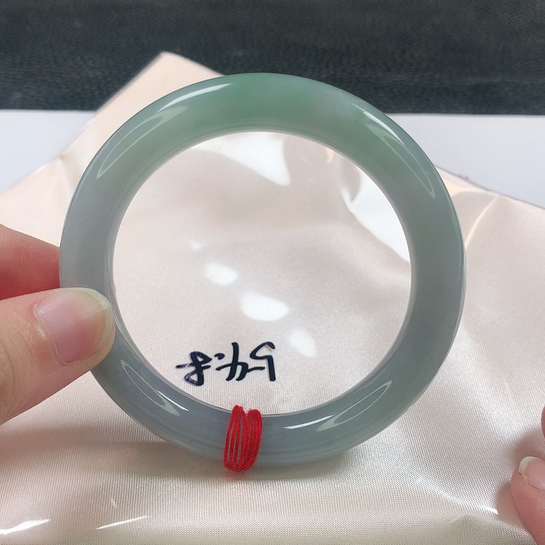 未镶嵌手镯（圆镯）翡翠352