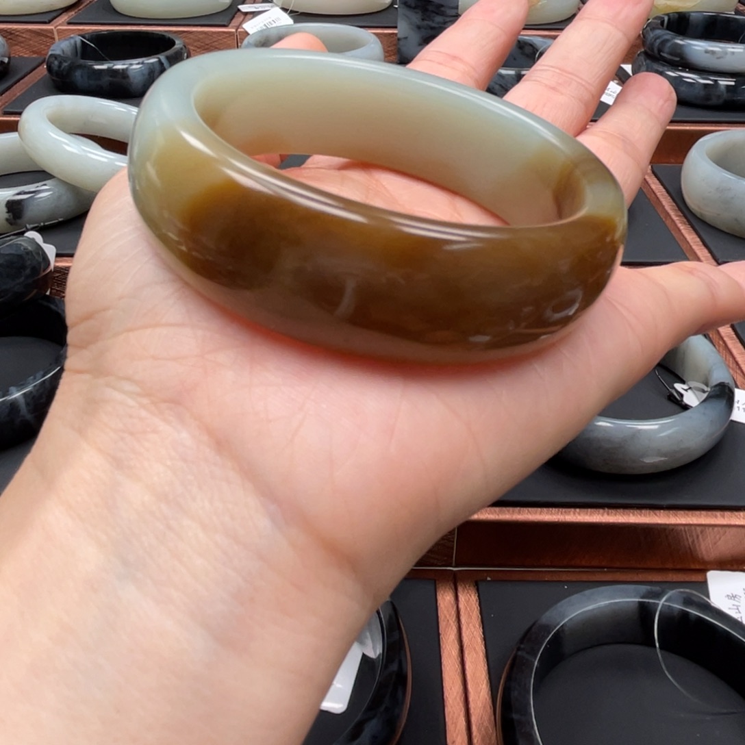 和田玉未镶嵌手镯58.5圈口