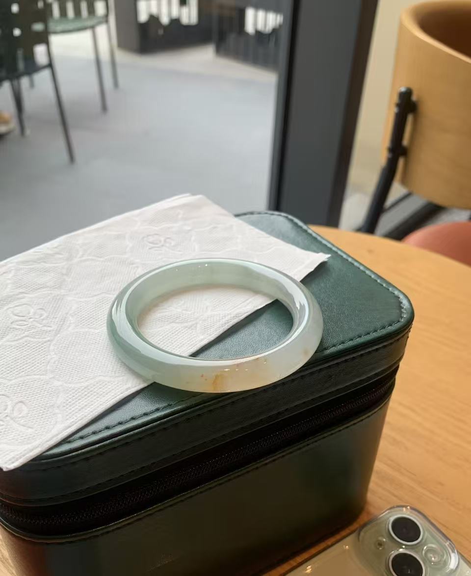 工艺女款手镯多样性发