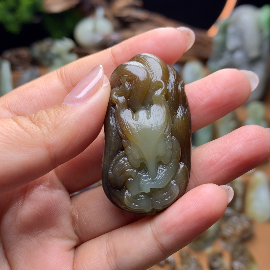 和田玉未镶嵌挂件