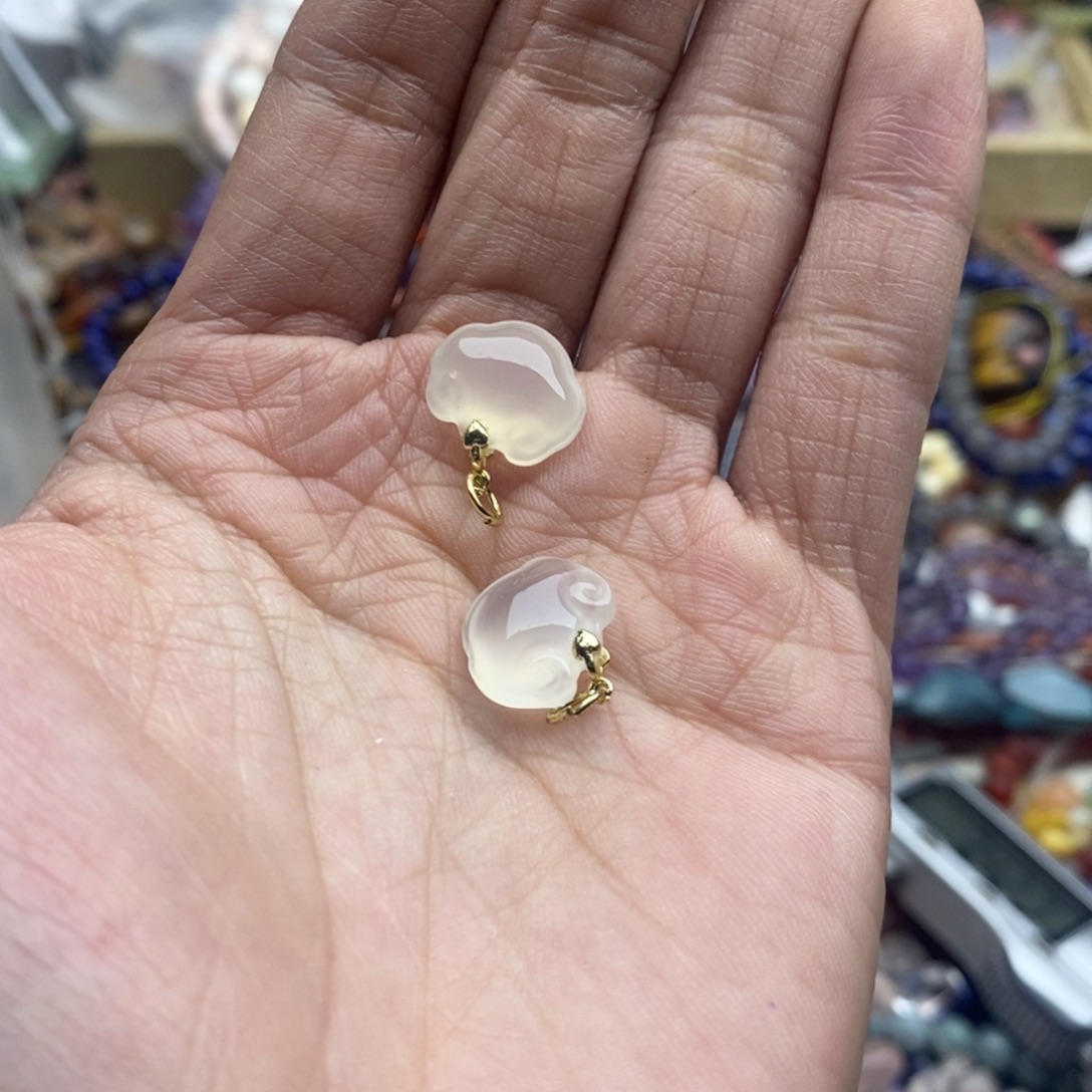 玛瑙/玉髓未镶嵌珠宝半成品一个12×15荔枝冻玛瑙祥云