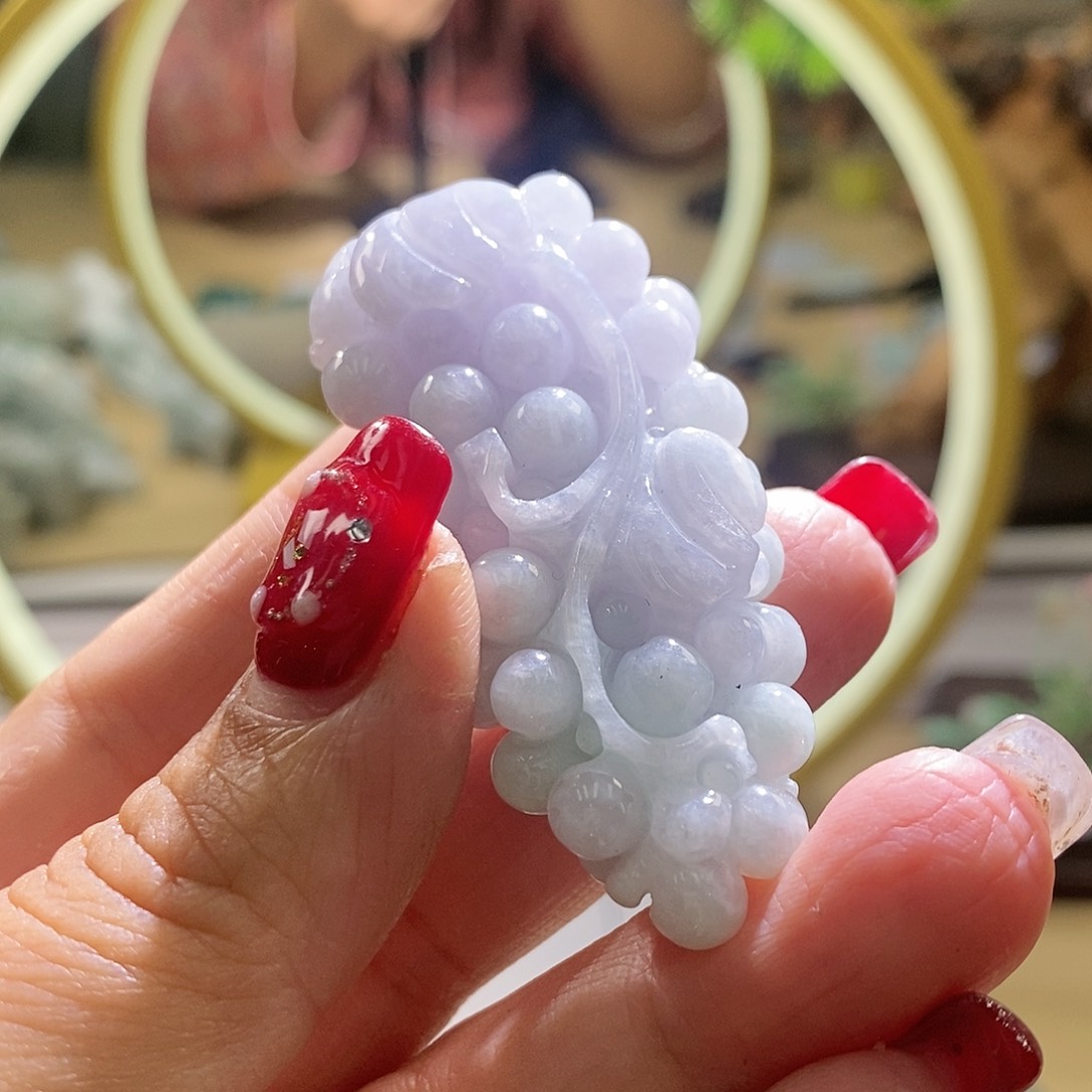 【闪购商品】翡翠颈饰未镶嵌葡萄