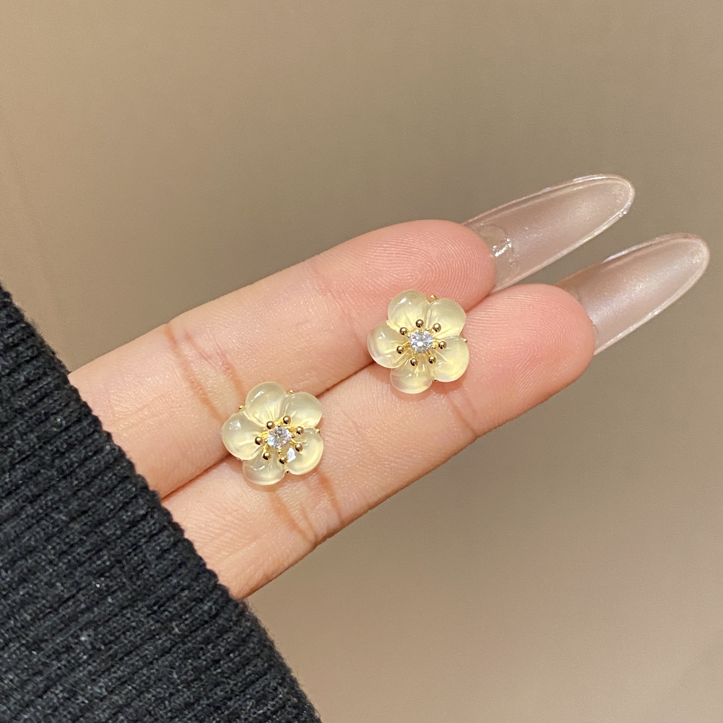  【冰感百合】精致小巧气质百搭高级感耳钉A3889