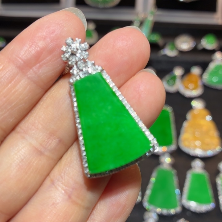 翡翠18K金镶嵌吊坠(不含链)翡翠