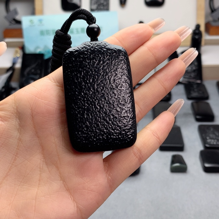 和田玉（墨玉）未镶嵌挂件体验款