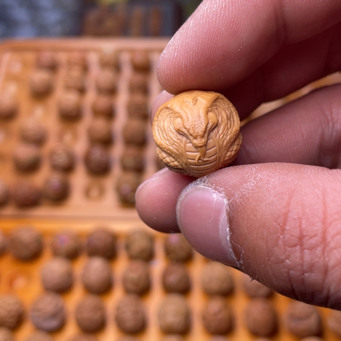 八***里吊坠猴头核桃猴头核桃素款蛇王