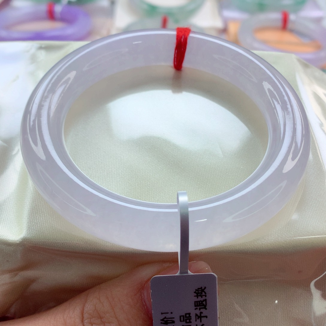 翡翠手镯（圆镯）未镶嵌师妹粉月光