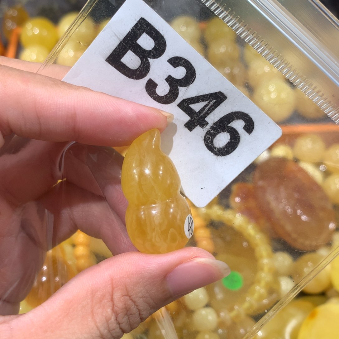 未镶嵌琥珀珠宝奇石