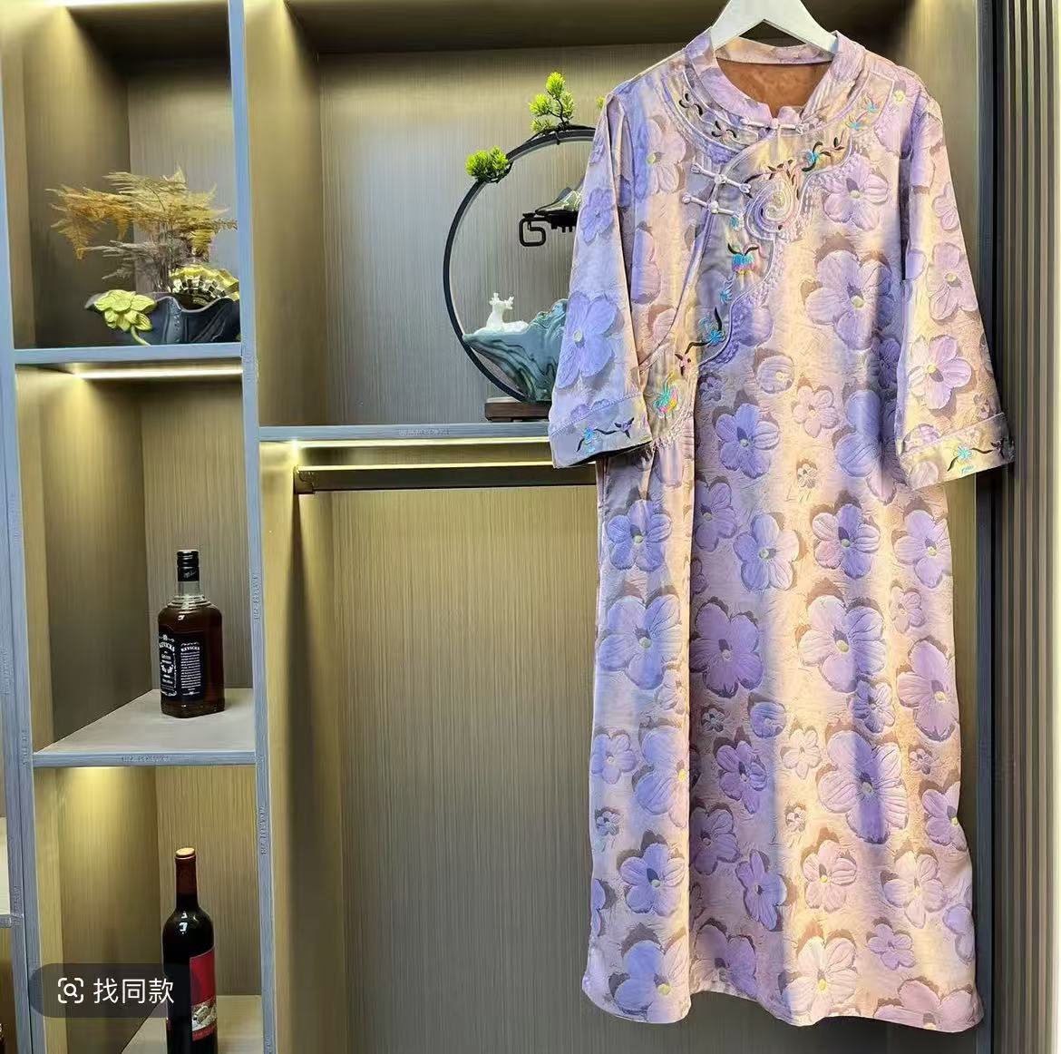 2025年新款国风刺绣绣花高贵典雅气质百搭连衣裙