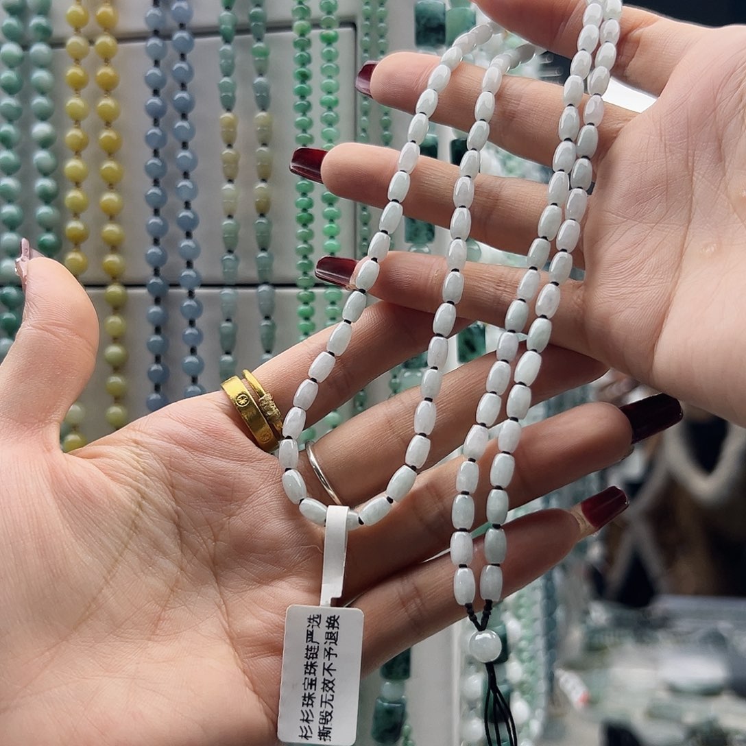 翡翠颈饰未镶嵌麦*