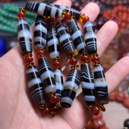 玛瑙/玉髓颈饰未镶嵌