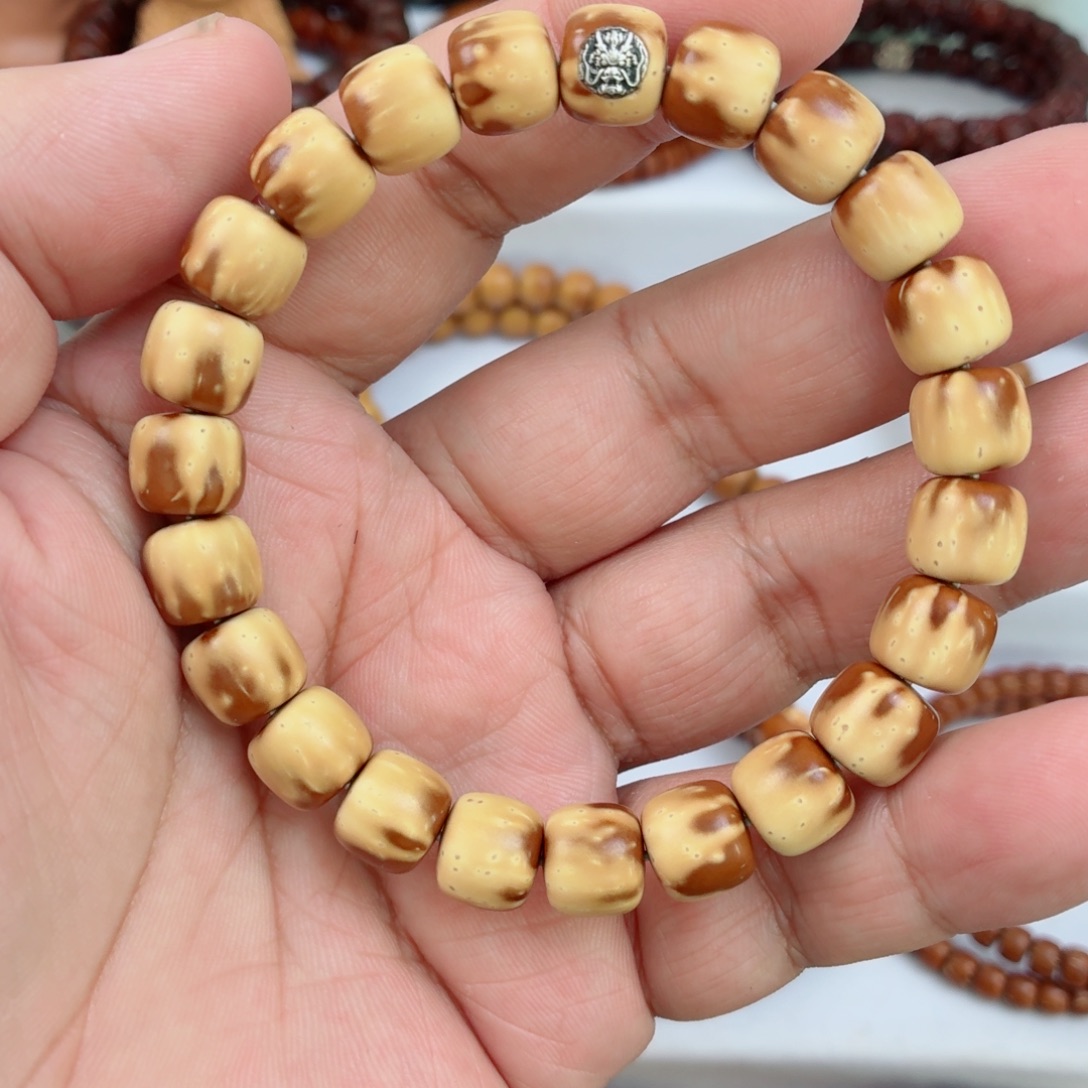 紫金鼠手串奶盖实心老型，