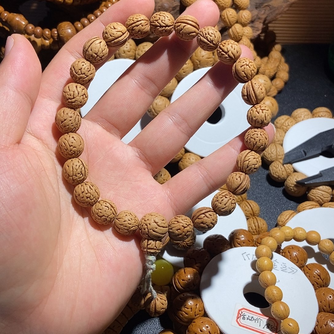 桃核手串原皮原色小尺寸桃核手持