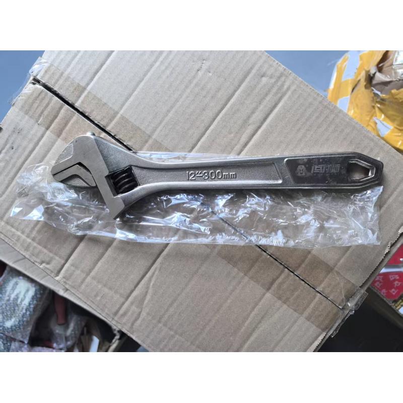 闯狮活动扳手维修工具