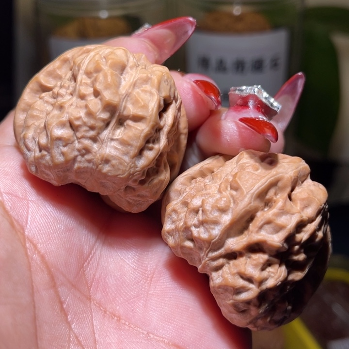 桃核把件               39