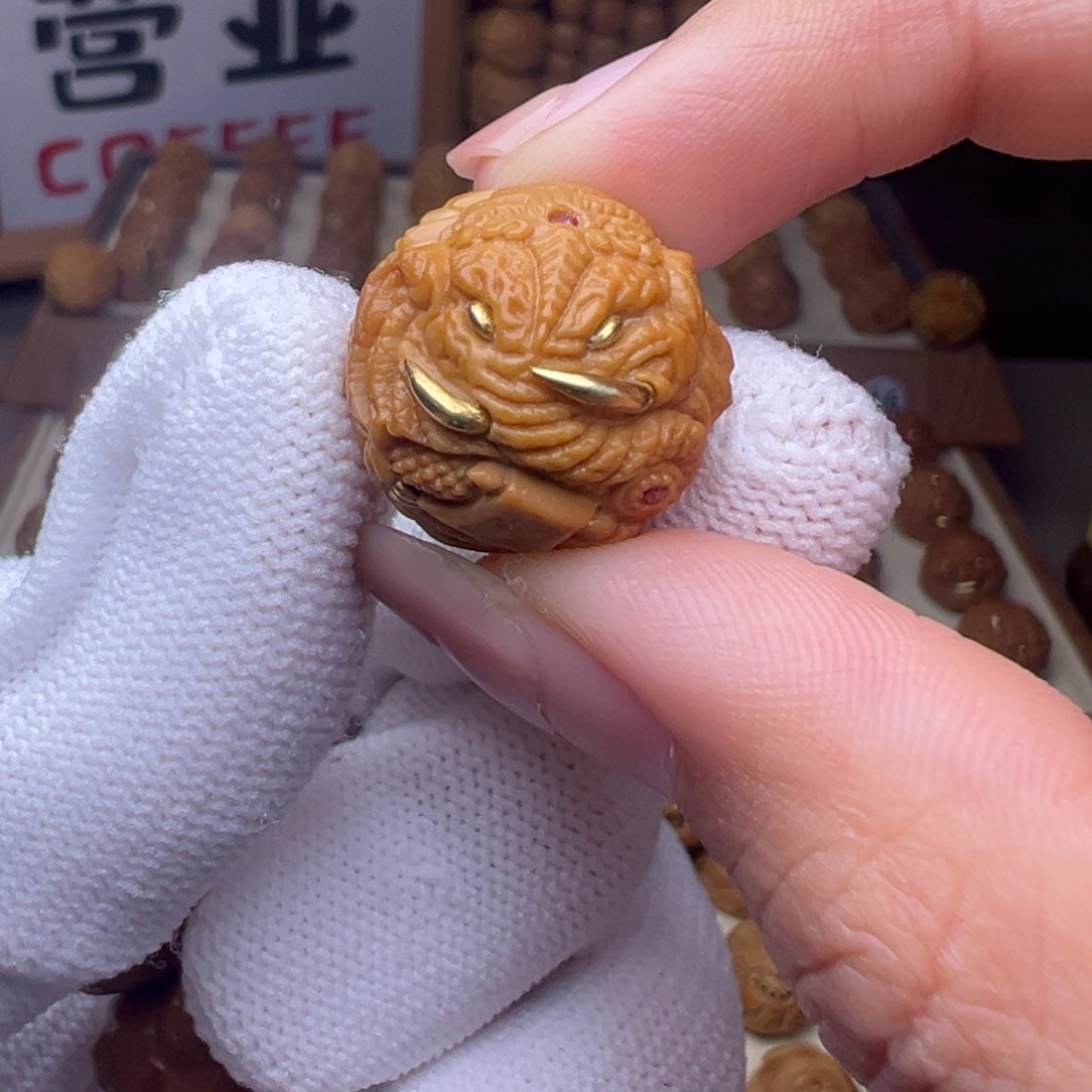 猴头核桃把件镶嵌款狮驼岭全品有正常封口线