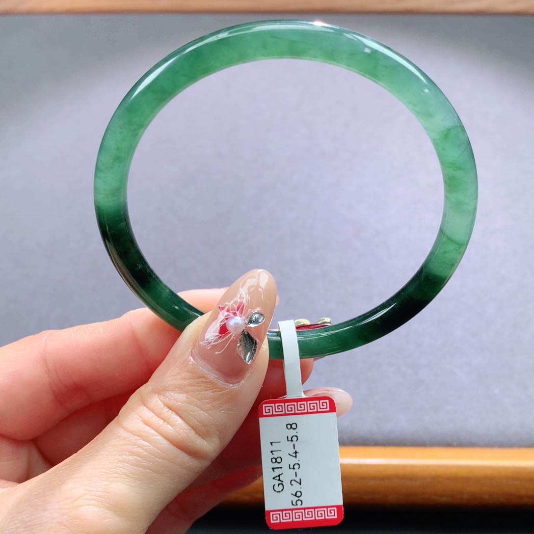 翡翠手镯未镶嵌天然翡翠手镯叮当镯