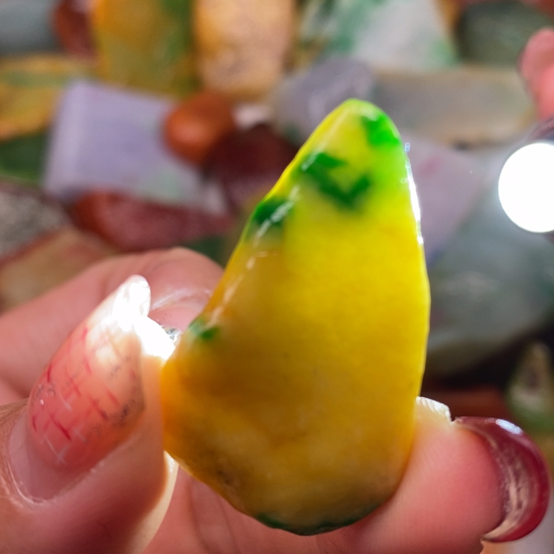 翡翠颈饰未镶嵌缅甸翡翠