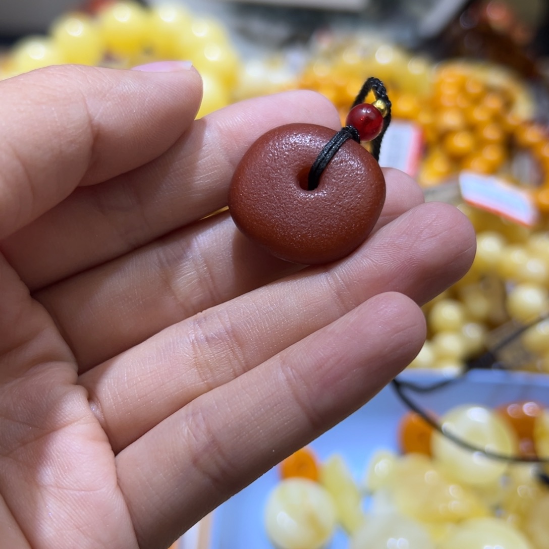 琥珀珠宝奇石未镶嵌