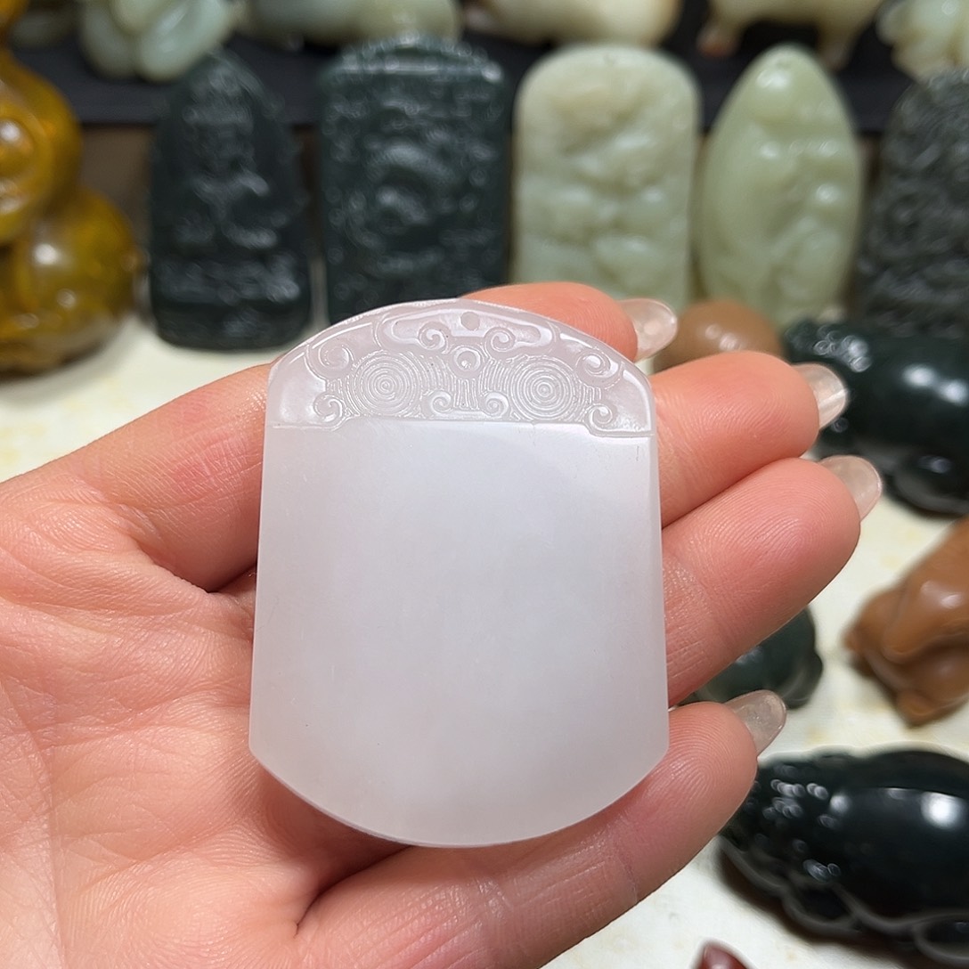 白玉菩提吊坠白玉菩提吊坠