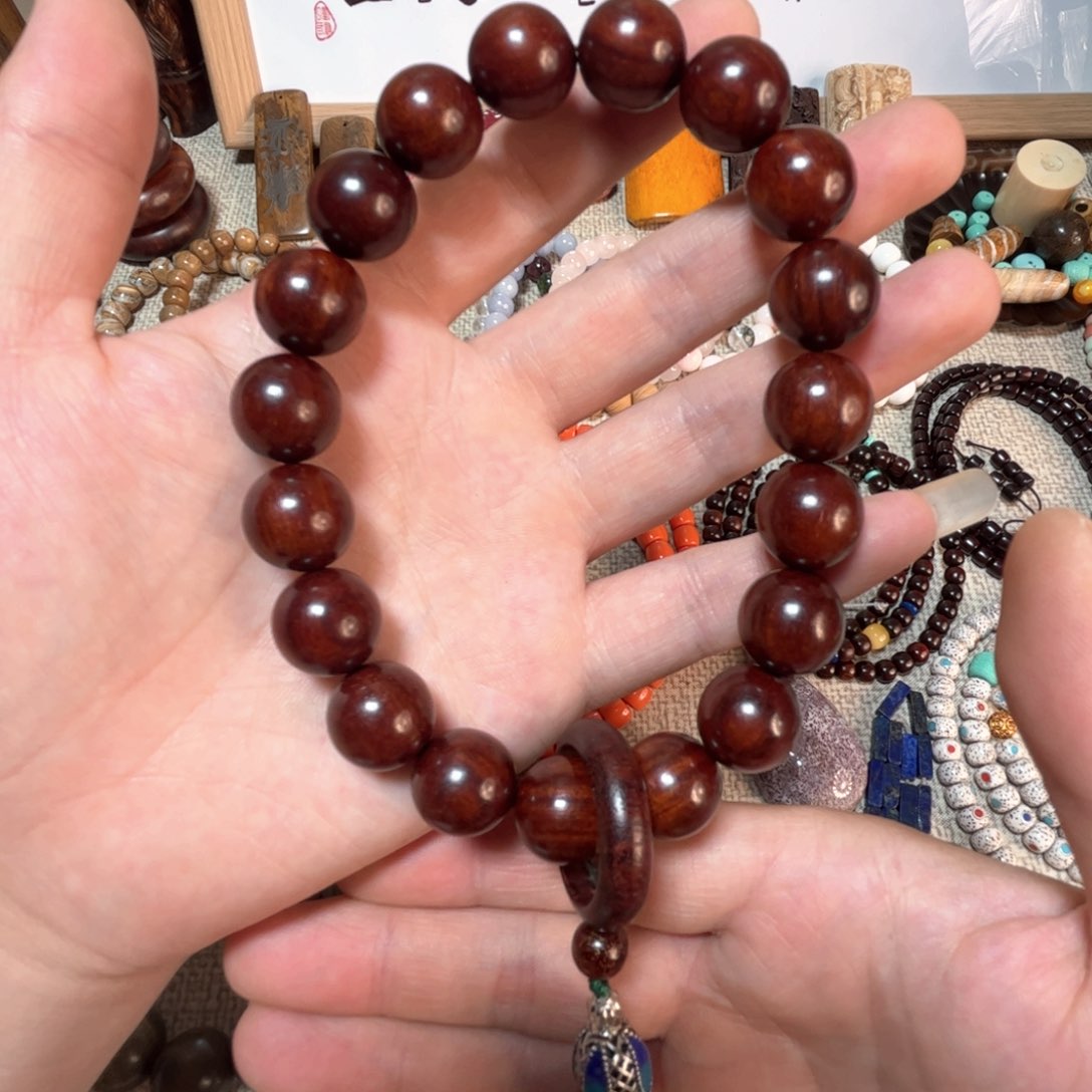 18 号链接高端手串车里拍！